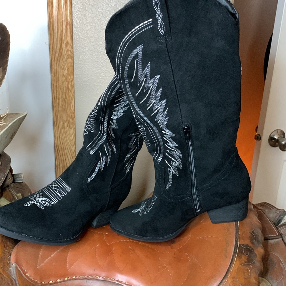Western Black Faux Suede Cowgirl Boots NEW in package - Picture 2 of 6